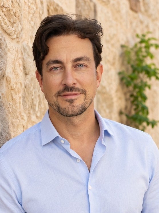 Cesc Ventura, fundador de PotenciAI, en un carrer de Mallorca